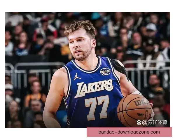 东契奇疯狂三月超强表现 高难度三分接连命中 比上次得分王更具统治力