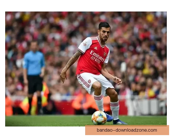 伊森首发回归贡献17分8助攻 队友支持成困境中最大依靠